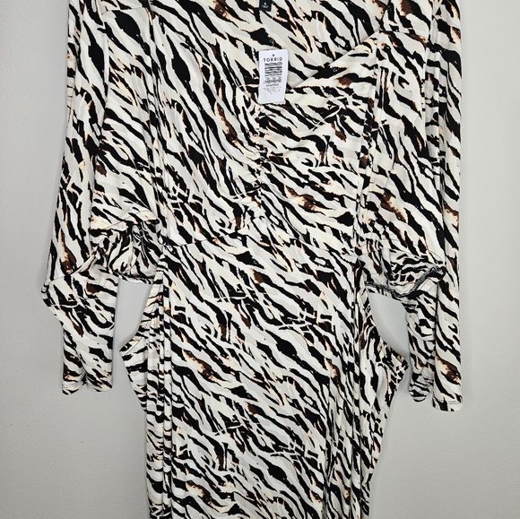 NEW TORRID Dress Midi Studio Knit Zebra Print Stretch Side Slit Womens Size 4XL - Picture 5 of 8